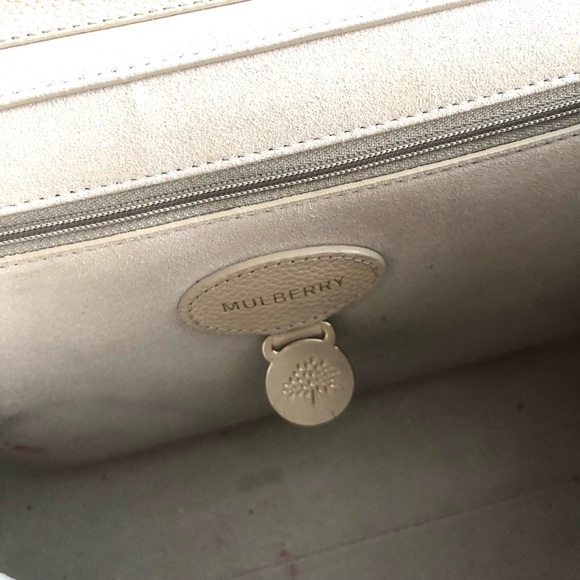 Mulberry medium lily in cream - Picture 5 of 5